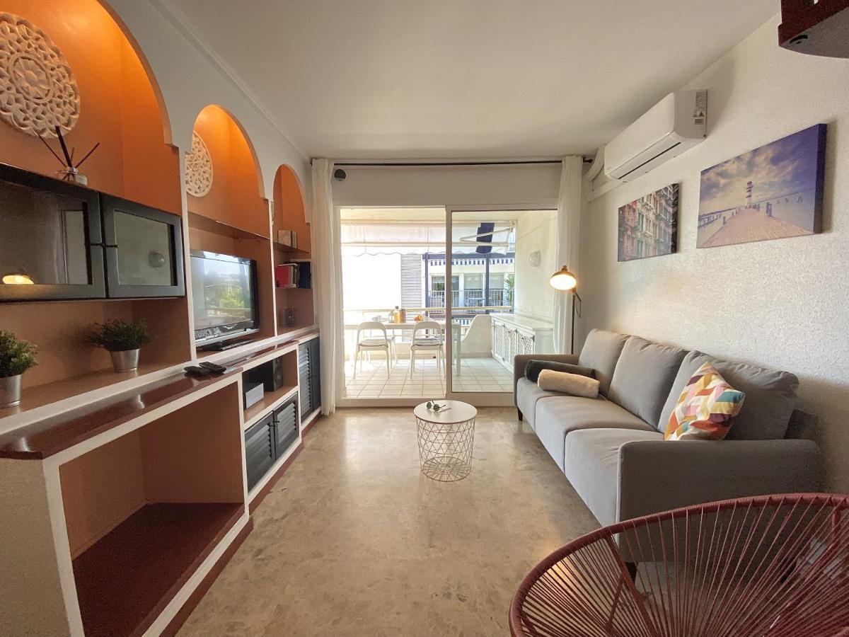 Duplex Oasis Apartman Sitges Kültér fotó